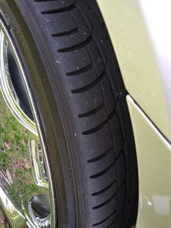 24 inch tires for sale 255/30/24 $320 that's a deal!!! In super good condition 95% threads