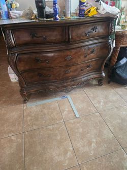 Chest of Drawers