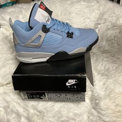 SIZE 11 NC JORDAN 4