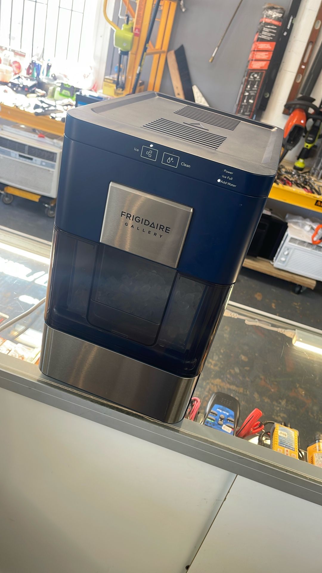 FRIDGIDAIRE GALLERY EFIC256 Ice Maker