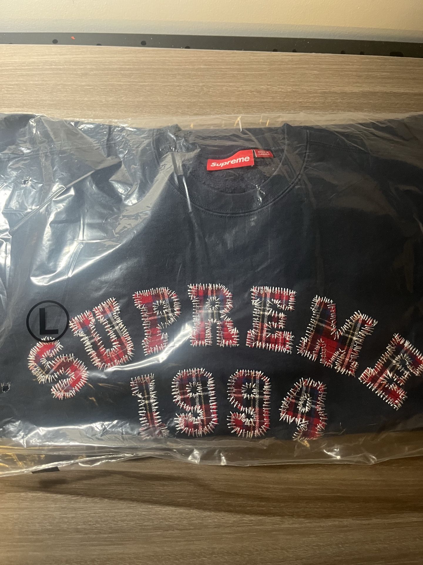 Supreme Plaid Arc Crewneck Navy