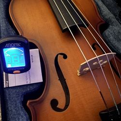 Nice 4/4 Violin with New Bow, Digital Tuner, Shoulder Rest, Extra Strings $150 Firm
