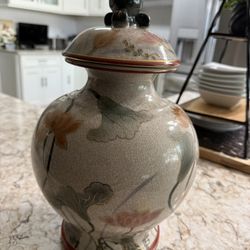 Kutani Satsuma Toyo Vase