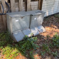 Livestock Feed Containers