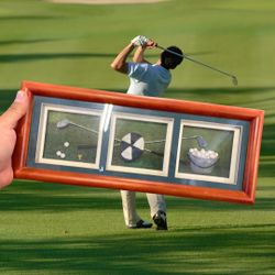 Classic Golf Green Canvas Wall Art - Framed Putter & Ball Scene 