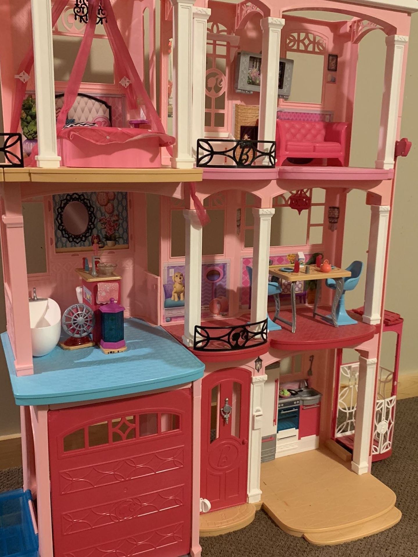 Barbie Dream House