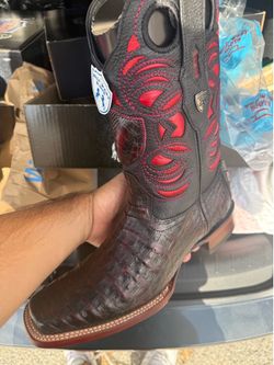 Botas de caimán blackcherry