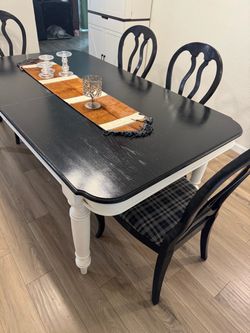 Farmhouse table