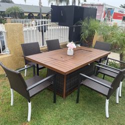 Brand New Patio Outdoor Dining Table Set 