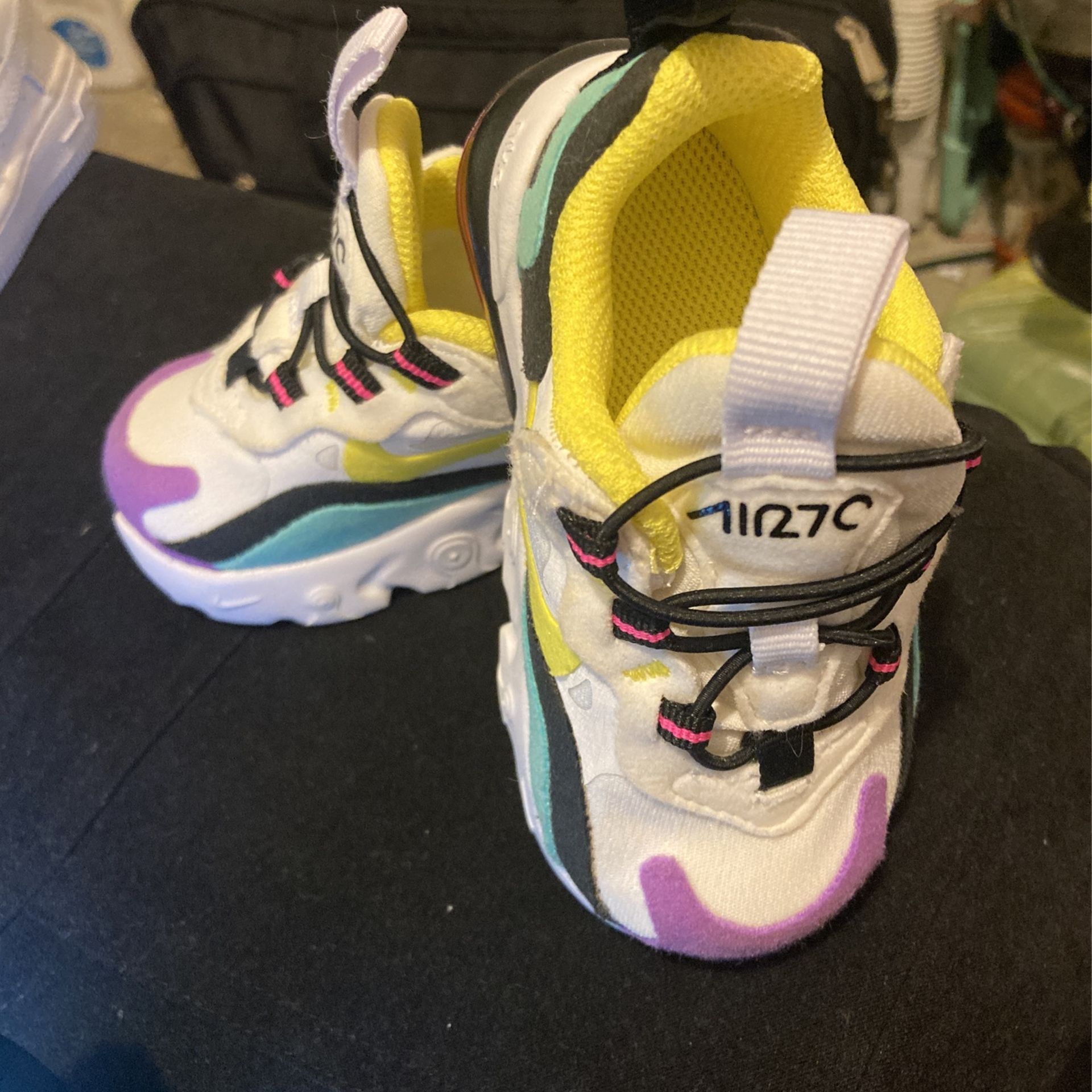 Girls 4c Nike Air70