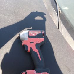 Milwaukee M18 Impact Drill 