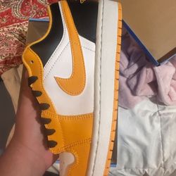 Jordan 1 Low Taxi Never Worn