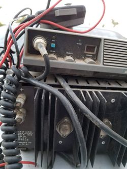 CB radio with base