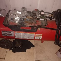 Good size air compressor wit long hose