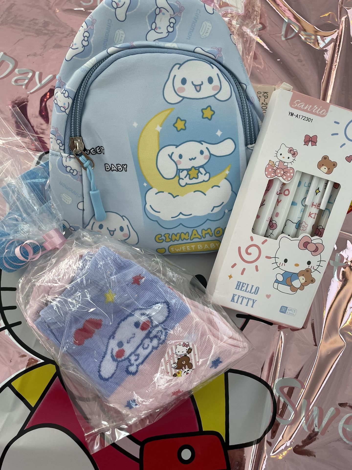 Cinnamon Roll Small Bag/socks/hello Kitty Pens
