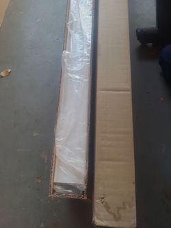 Window blinds (2 available)