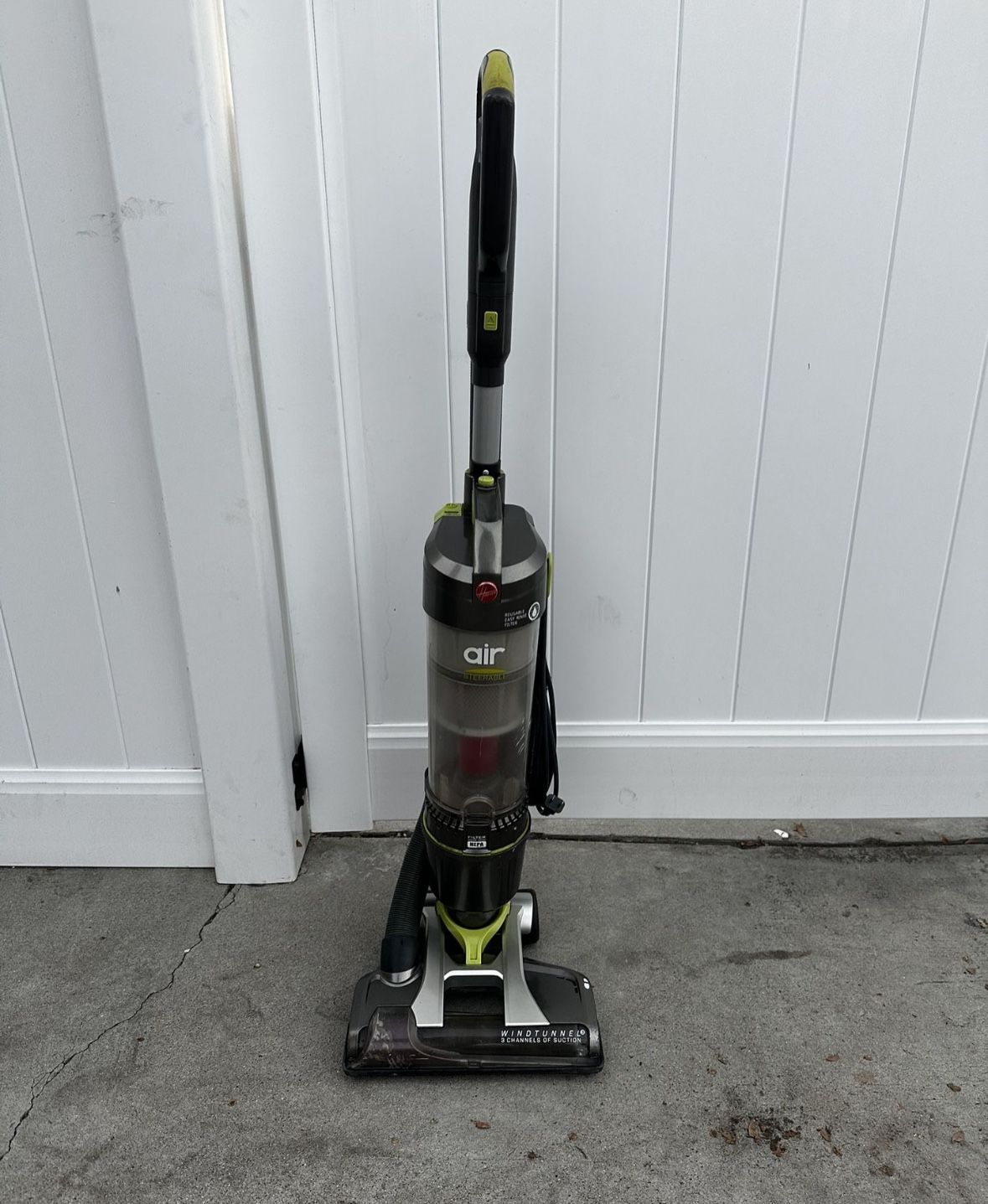 Hoover Windtunnel Air Steerable Bagless Upright Vacuum Cleaner, Lightweight,