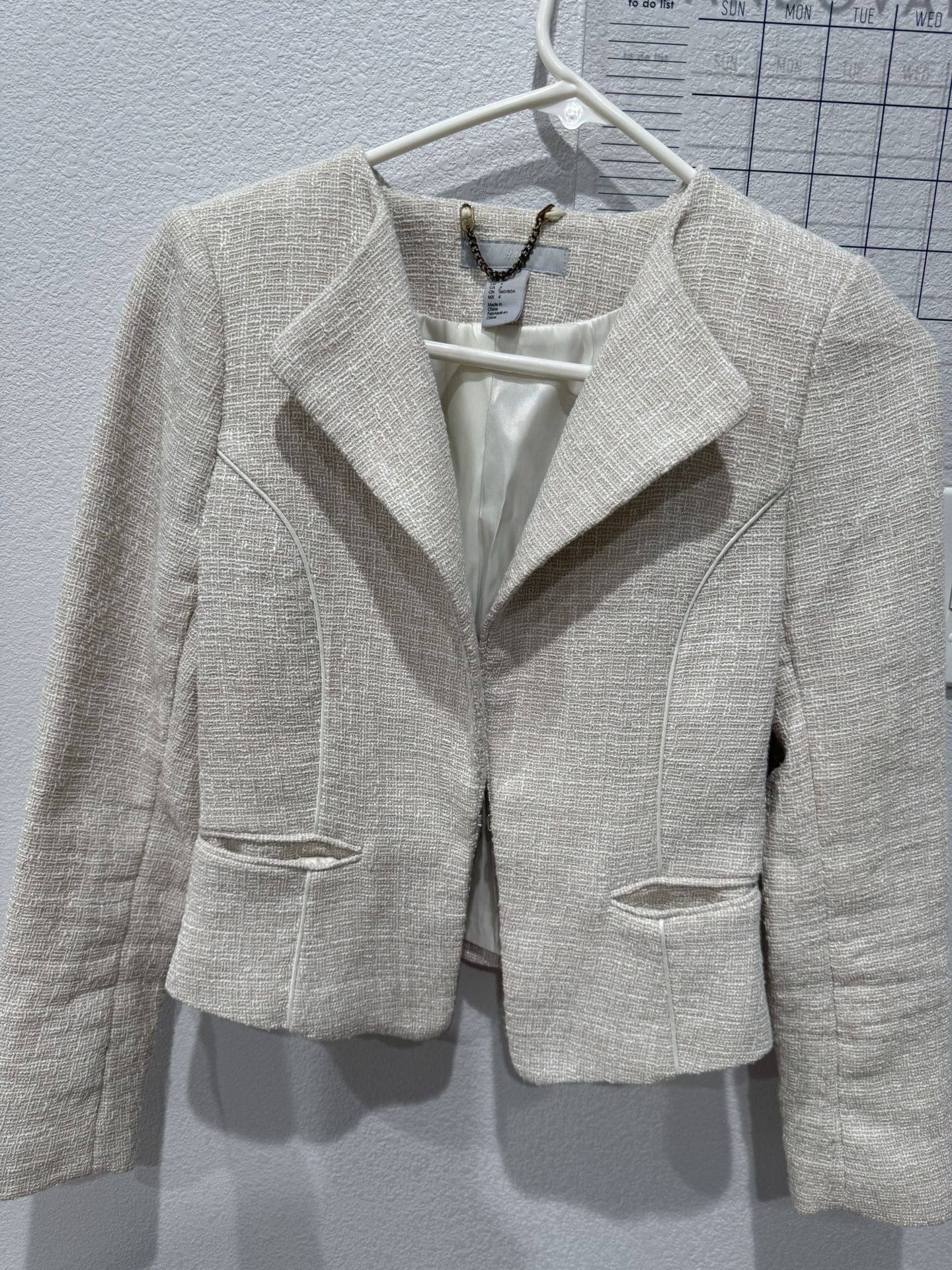 H&M Cream Crop Blazer Size 2 