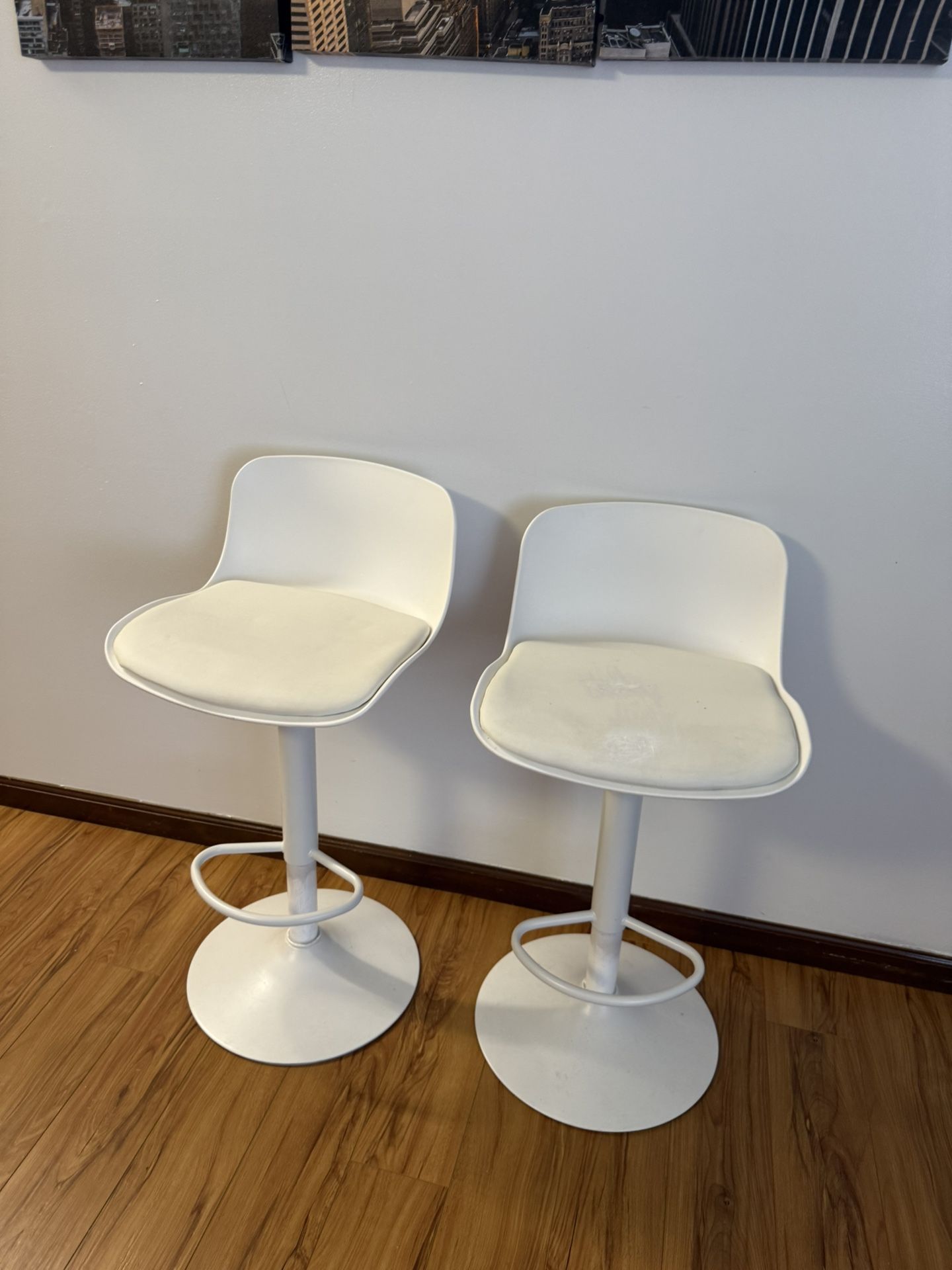 NOBPEINT Bar Stools Set of 2, Contemporary Air Lift Adjustable Swivel Barstools with Upholstered PU Leather (White)