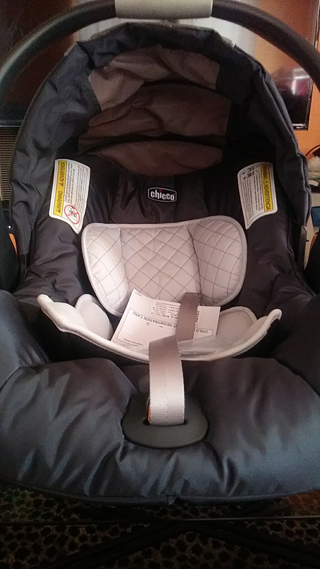 Chicco Infant car seat