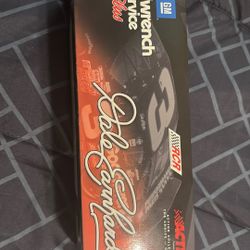 Dale Earnhardt  NASCAR 1:18 Scale Stock Car