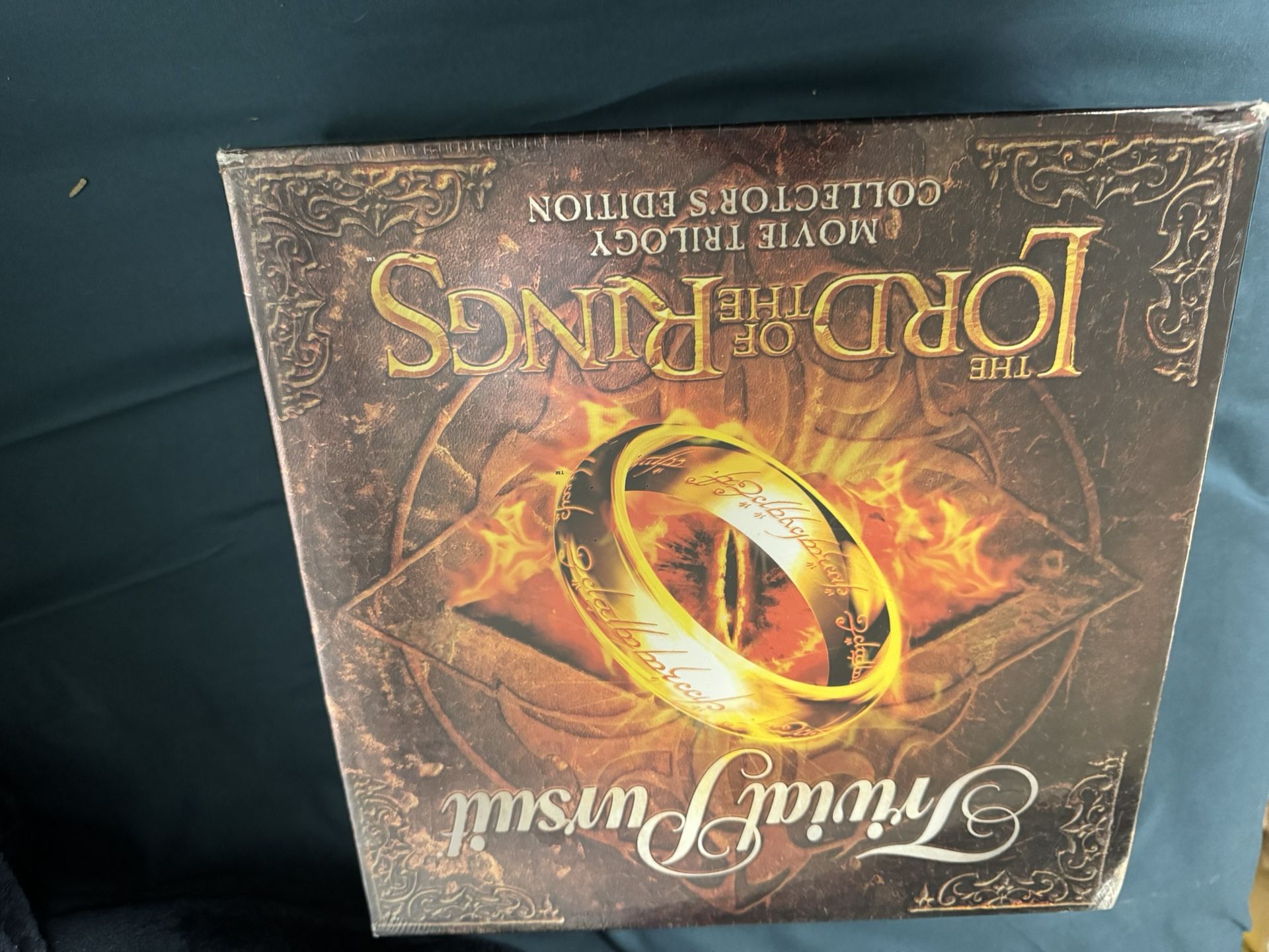 Milton Bradley Trivial Pursuit - The Lord Of The Rings Movie Trilogy Collector’s Edition