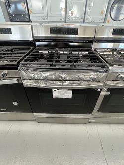 New Samsung 30” Gas Air Fry -Self Clean Range