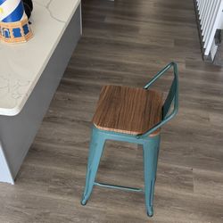 24" Metal Bar Stool
