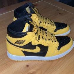 Yellow Jordan 1’s