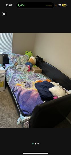Twin Bed