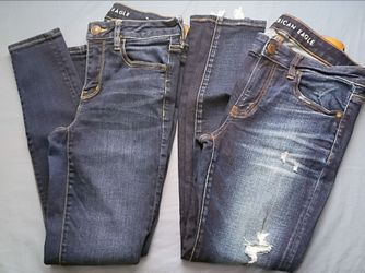 2 American eagle jeans size 8R