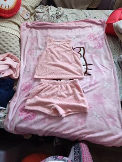 Girls clothes/ Ropa De Niñas 