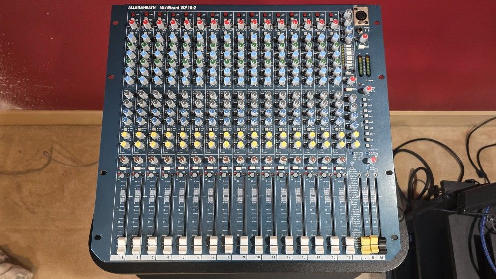 Allen & Heath MixWizard WZ3 16:2 Mixing Console
