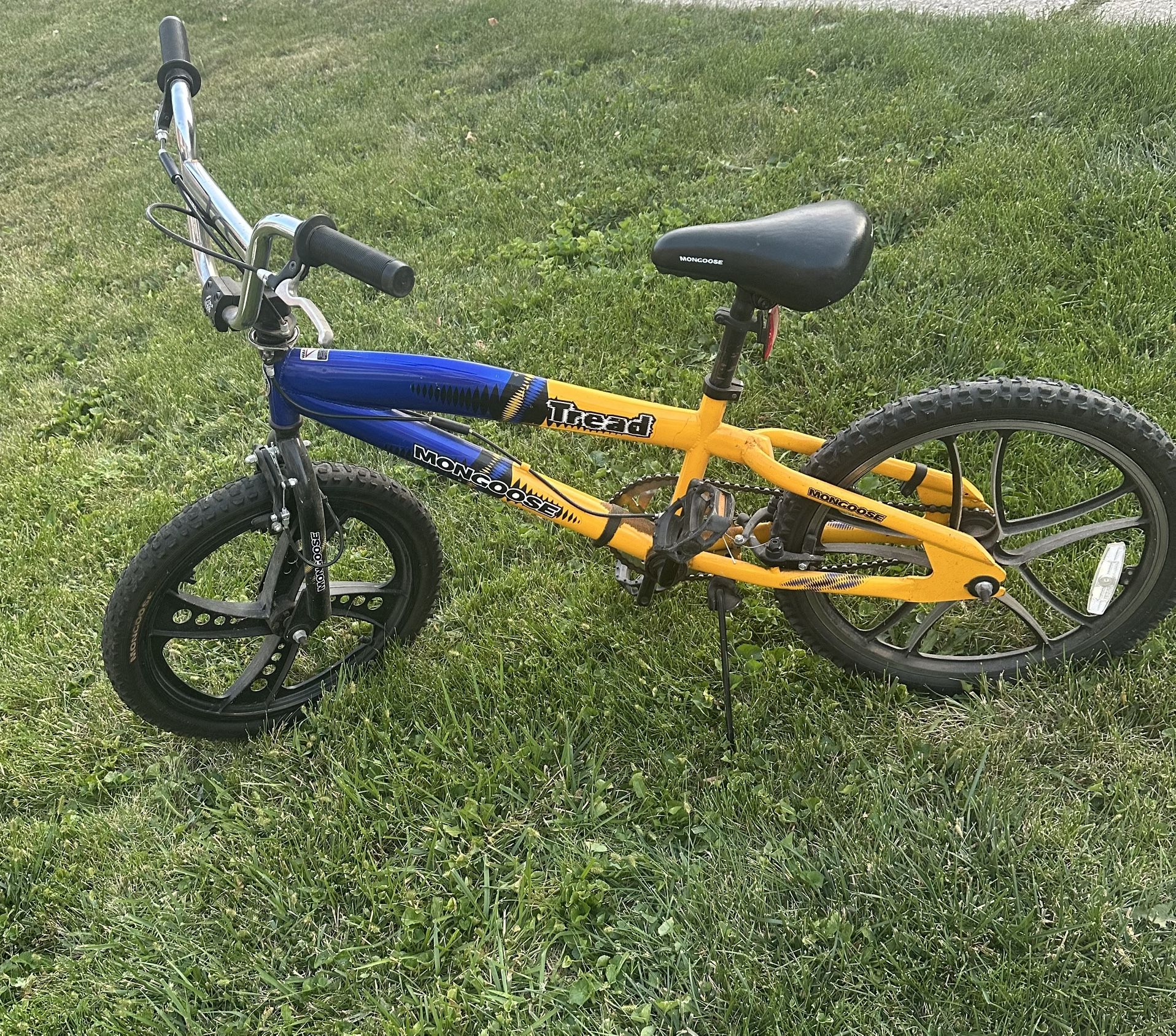 Mongoose Tread bike 20 Inch