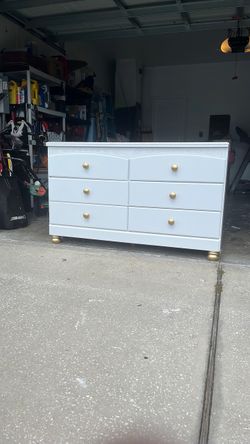 Dresser