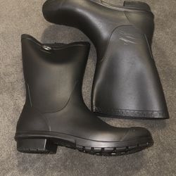 Ugg Sienna Matte Black Boots Size 8 Women