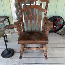 Wooden Rocking Chair 