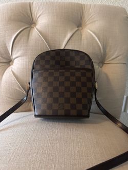 Authentic Louis Vuitton Crossbody
