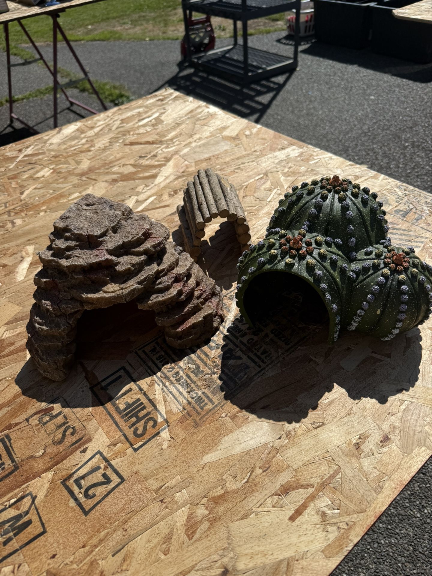 Reptile Hide Lot