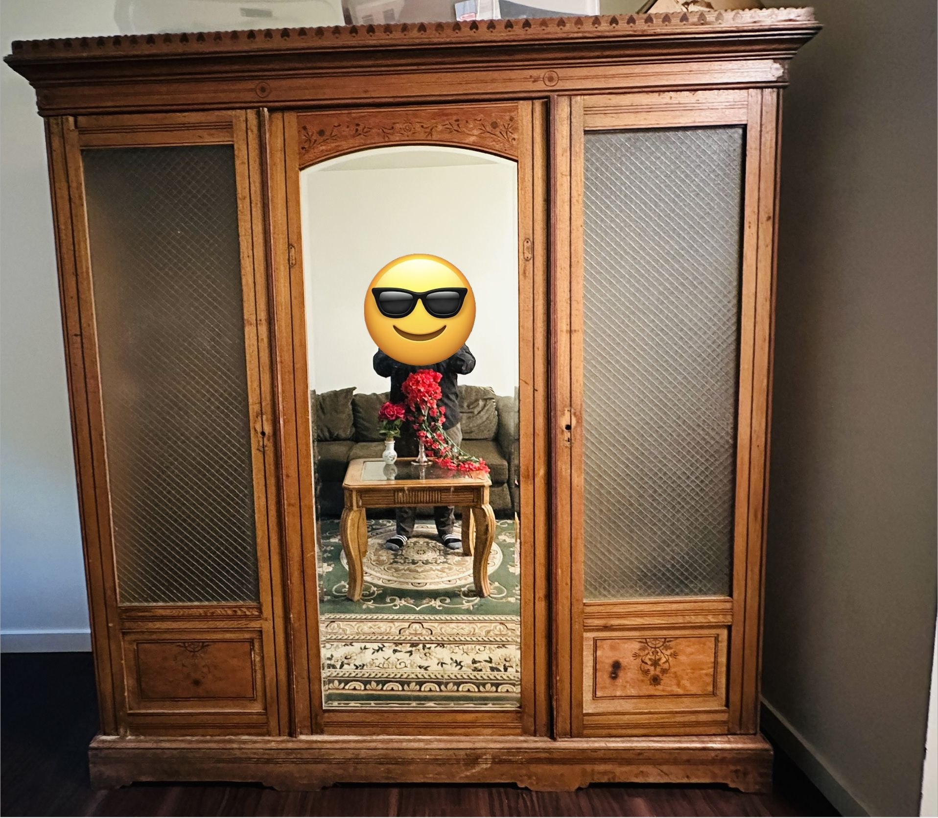 Antique Solid Wood 3-Door Wardrobe Armoire with Mirror – Excellent Condition – Circa 1900s”