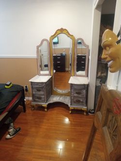 High Quality Makeup Vanity