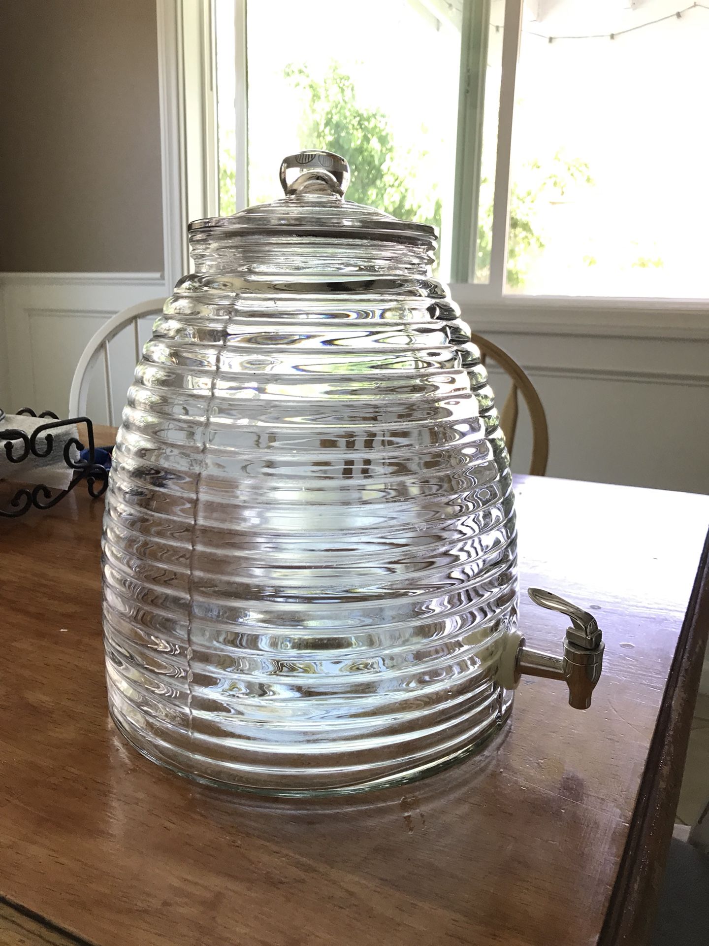 Vitrolera, water dispenser