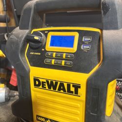 DeWalt Jump Box 