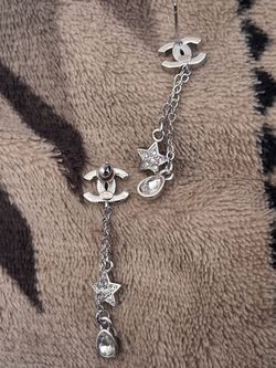 Channel earings