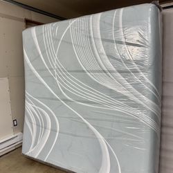 King mattress TEMPURPEDIC luxeadapt soft retail price $4000 used light stains