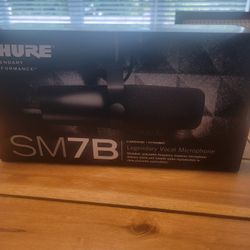 SHURE SM7B Microphone