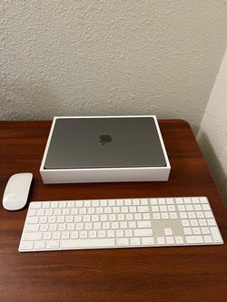 M2 MacBook Air (2022)