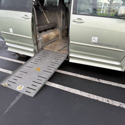 Handicap  Wheelchair Van 