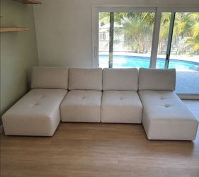 Free Delivery Today! Beautiful Clean Modular sectional couch with double chaise. Can be a bed. Adjustable backrest sofa.
