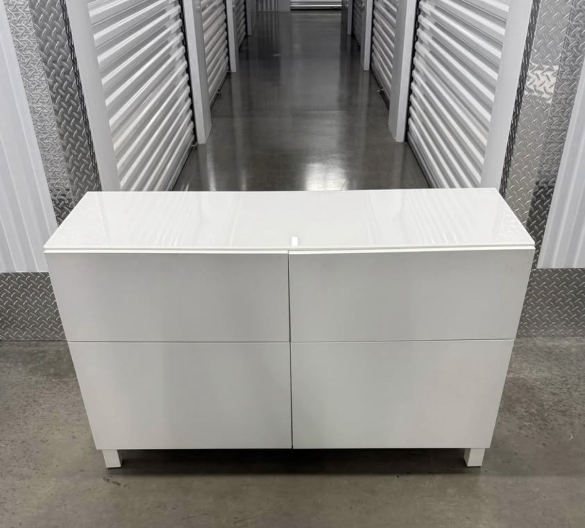 IKEA BESTA WHITE LARGE 4 DRAWER DRESSER REMOVABLE GLASS TOP DELIVERY AVAILABLE